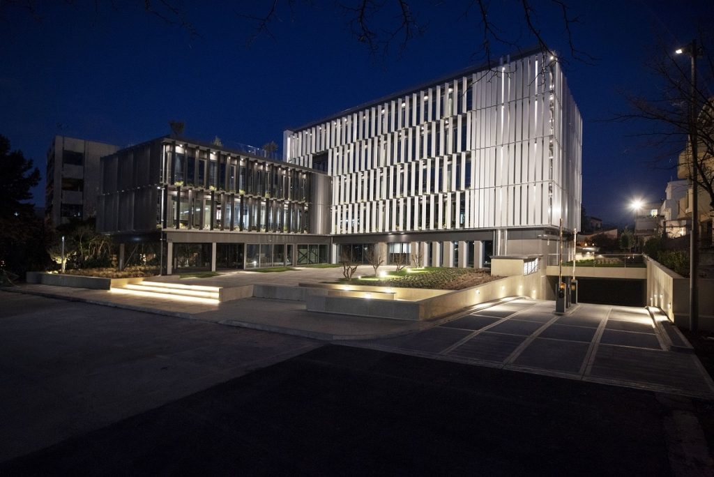 Το σύγχρονο κτίριο γραφείων της Noval στο Χαλάνδρι - Φωτό: Redex