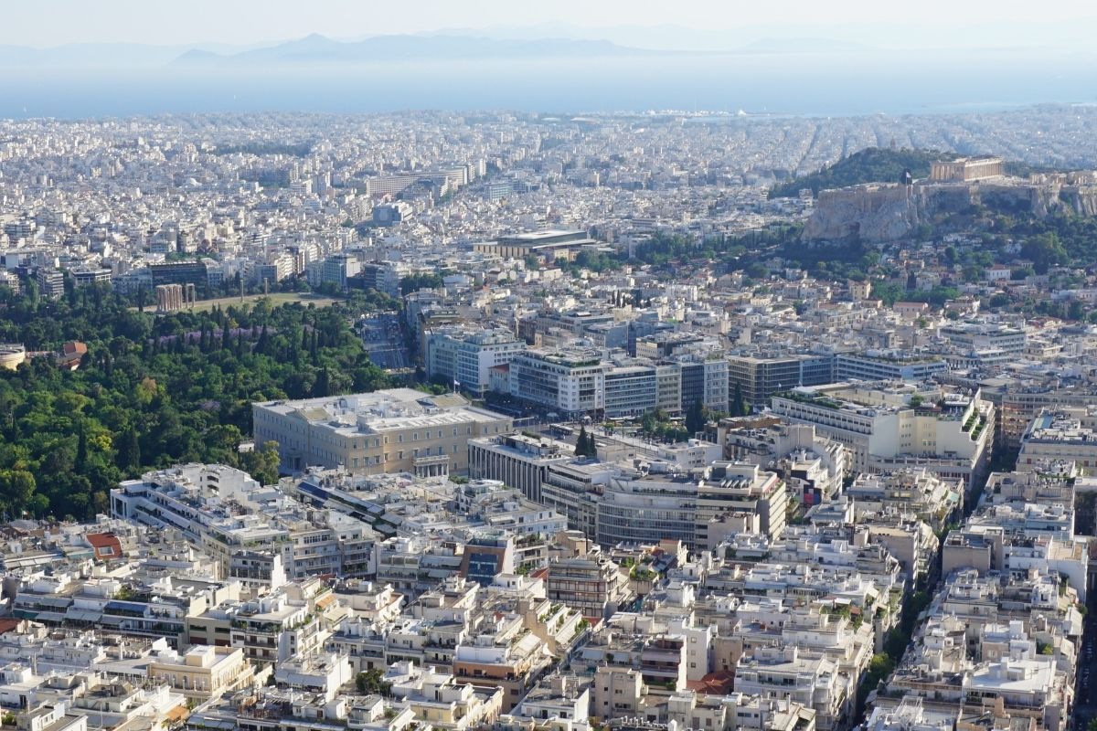 Η Αθήνα από ψηλά - Design by Canva Pro