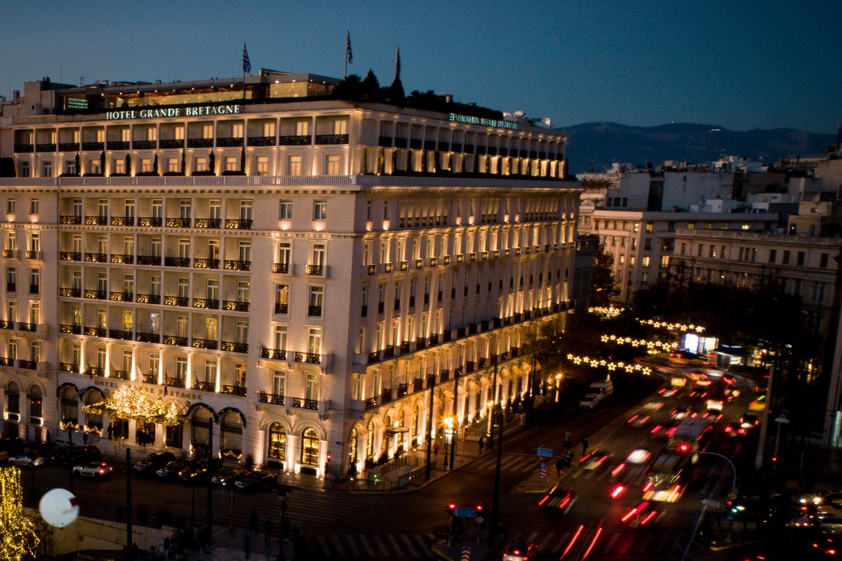 To ξενοδοχείο Grande Bretagne στην Πλατεία Συντάγματος - Φωτό: Αντώνης Νικολόπουλος / Eurokinissi