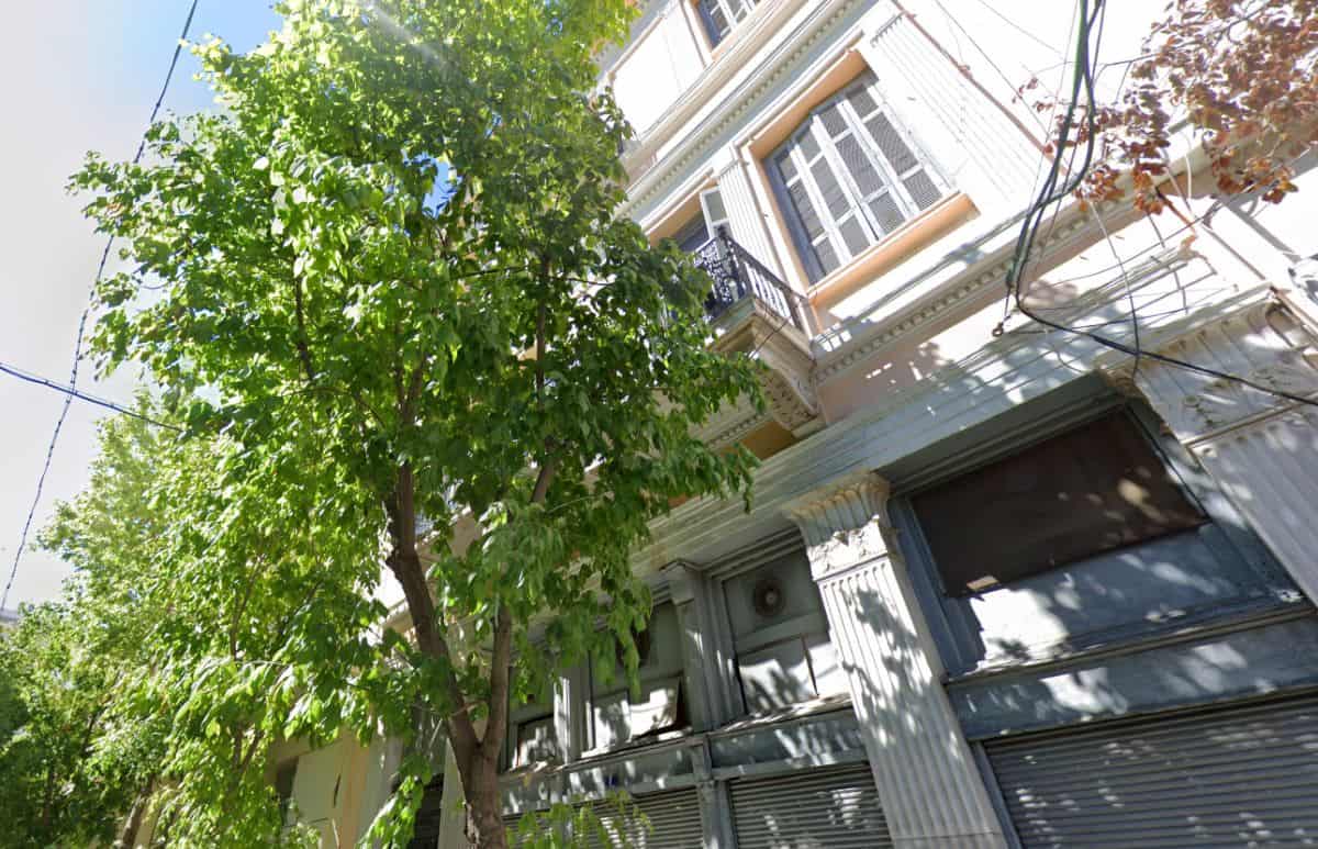 Το ιστορικό κτίριο της εφημερίδας ΕΣΤΙΑ στην οδό Άνθιμου Γαζή 7 στο κέντρο της Αθήνας - Πηγή: Google Maps