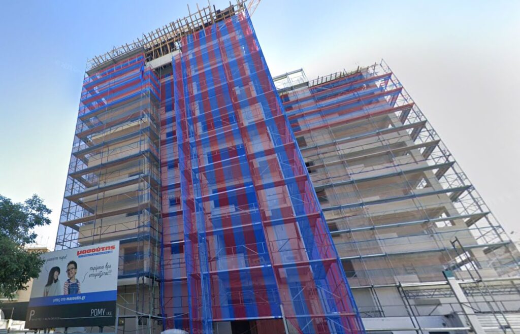 Το νέο συγκρότημα κατοικιών και supermarket της Μασούτης στις Τρεις Γέφυρες - Πηγή: Google Maps