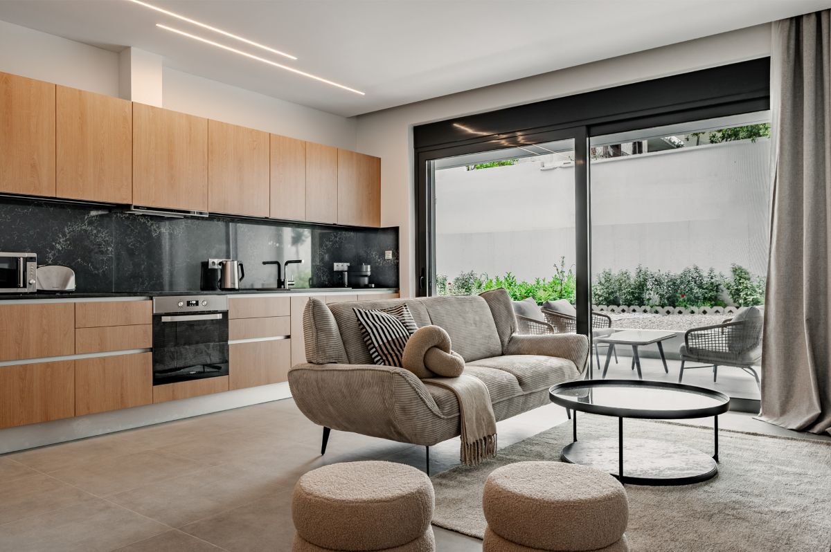 Πηγή: Moving Doors