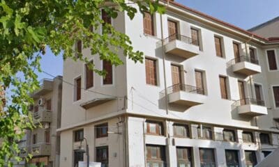 Το ιστορικό ξενοδοχείο "Ελικών" στο κέντρο της Λιβαδειάς - Πηγή: Google Maps