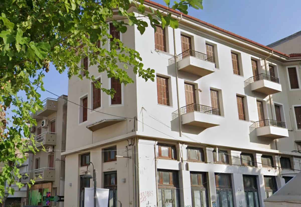Το ιστορικό ξενοδοχείο "Ελικών" στο κέντρο της Λιβαδειάς - Πηγή: Google Maps